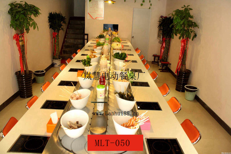 方形火锅餐桌图片